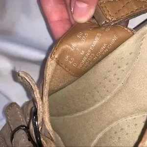 Clarks sunbeat sandals tan